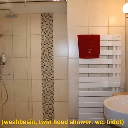 Hillside Park Dordogne